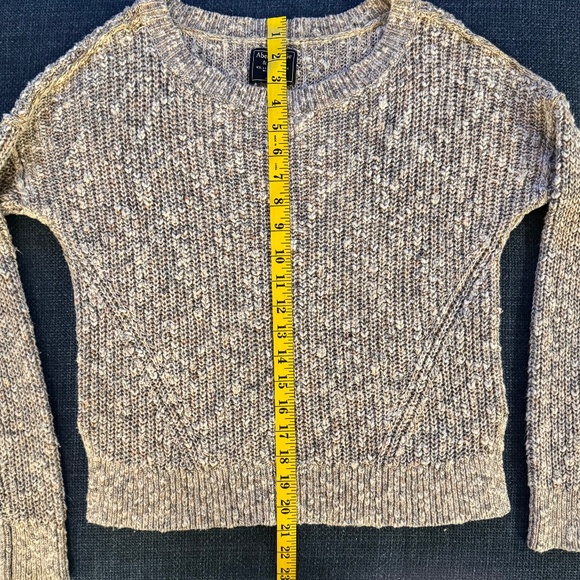 Abercrombie Cropped Chunky Knit Sweater XS – Soft Neutral Taupe elevated basic - Picture 9 of 14